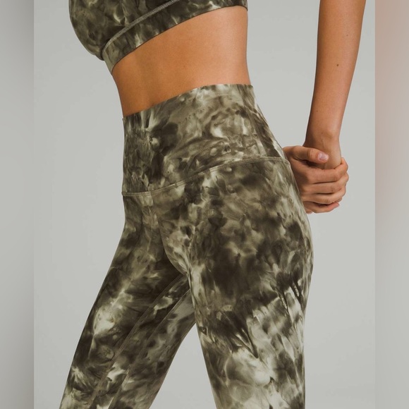 Lululemon Align Pant 28" in Diamond Dye Light Sage Army Green Dark Olive Size 4 - Picture 3 of 8